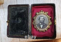 Antique Victorian 10K Gold Portrait Mourning Pin Brooch with Box