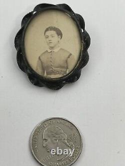 Antique Victorian Photo of a Young Woman Mourning Memento Mori Brooch